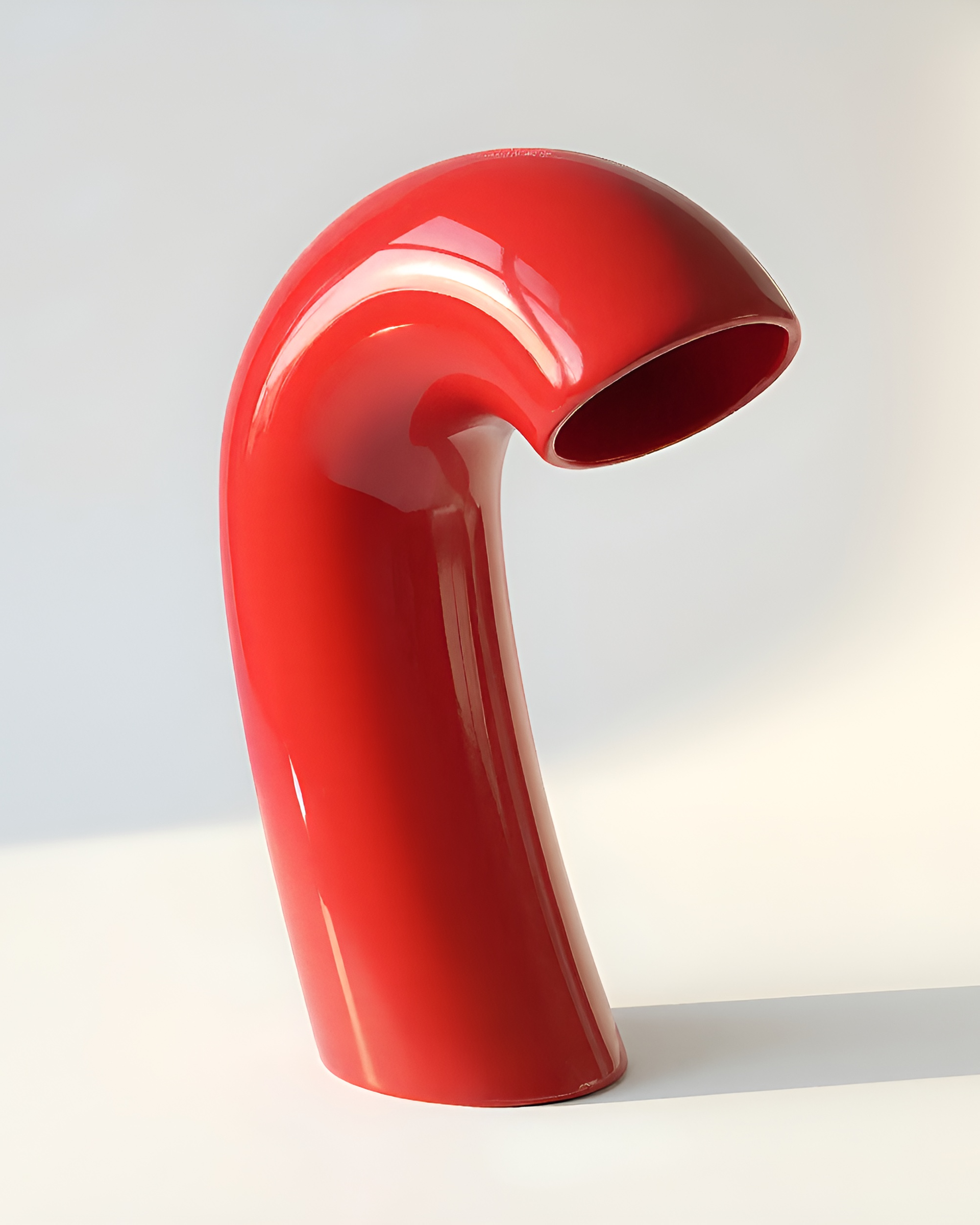 Vita Vase in Poppy Red